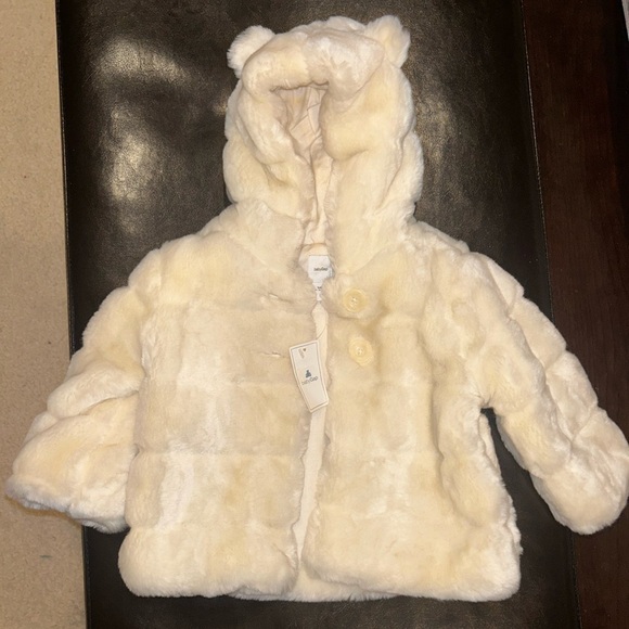 BabyGap faux fur Size 12-18 months
